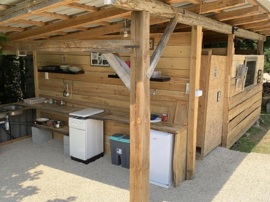 Hillside Bio Glamping Hotel Prebold Exterior photo